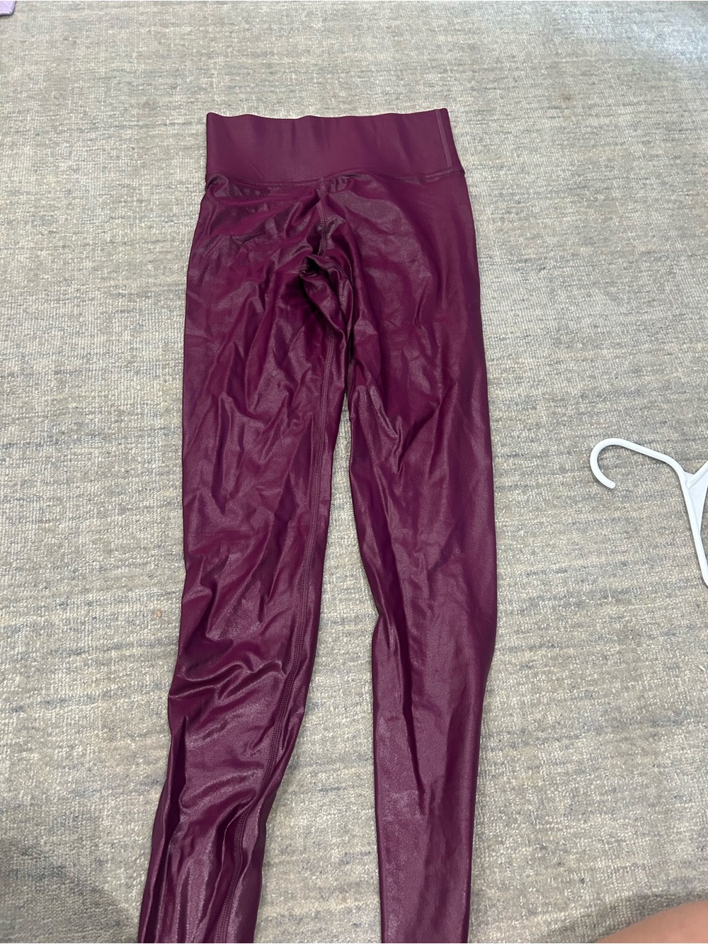 Carbon 38 Shiny Leggings in Deep Berry